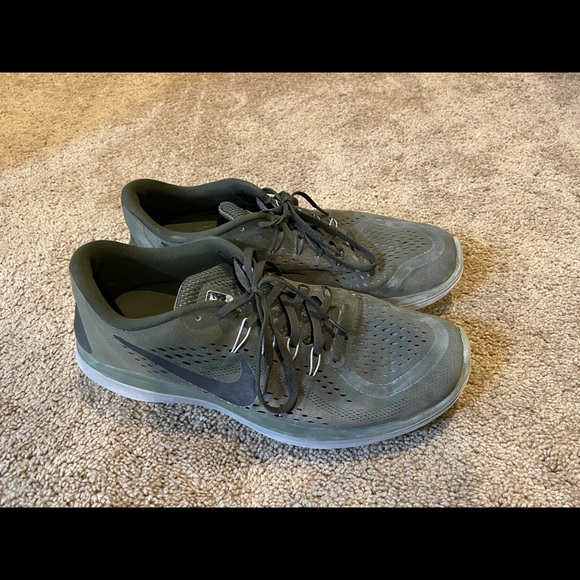 Nike flex run size 11 - Picture 1 of 5